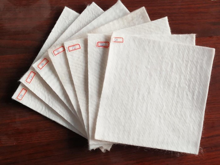 長(zhǎng)絲複合土工(gōng)膜