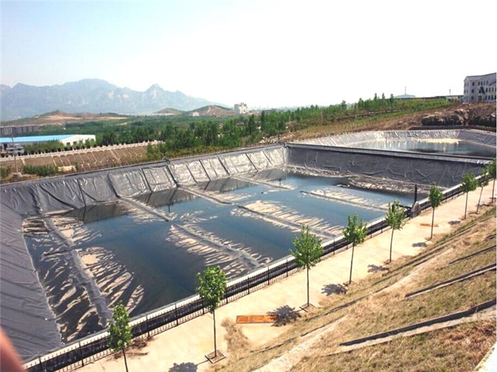 污水池防(fang)滲膜