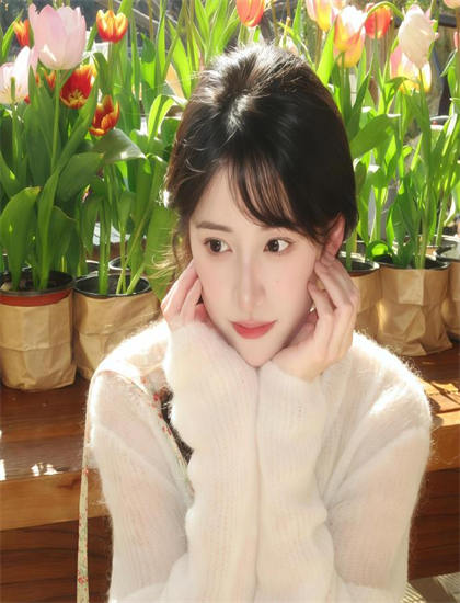 导演剪辑：《再次初恋》历史背景关联经典的：时代特征与历史意义分析